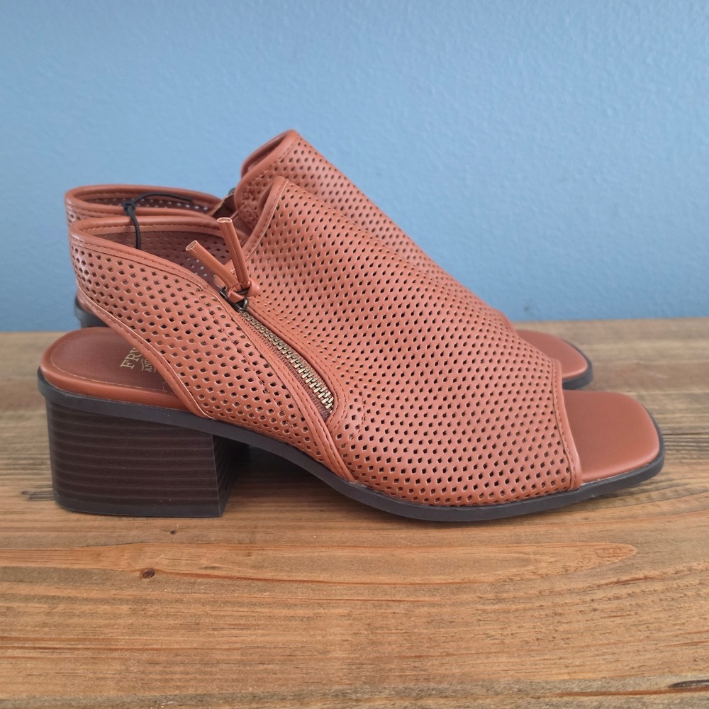 Frye and Co. Womens Oasys Sandal Slingback Cognac Perforated Block Heel Size 10M - Picture 7 of 11